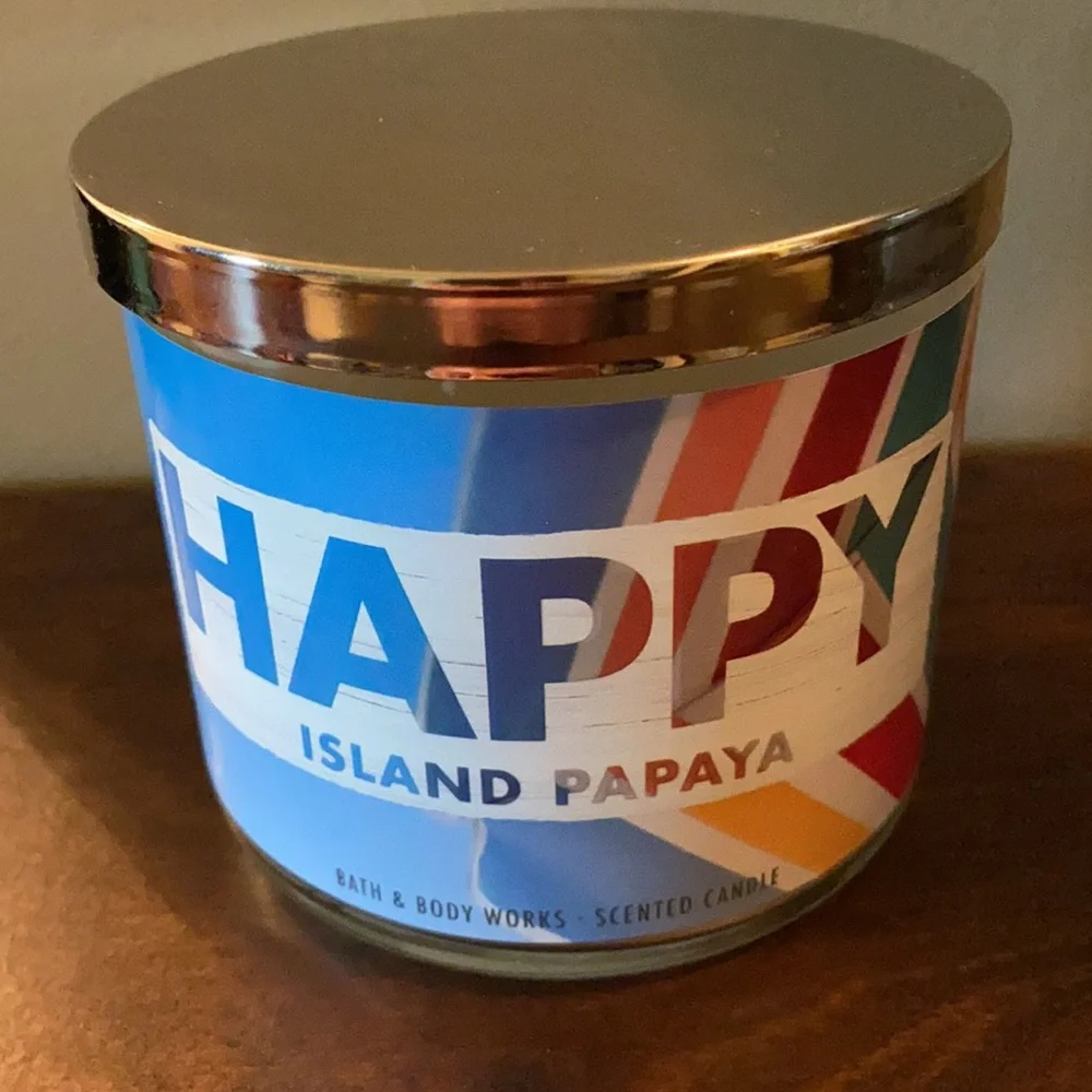 Bath & Body Works Happy Island Papaya 3-wick Candle